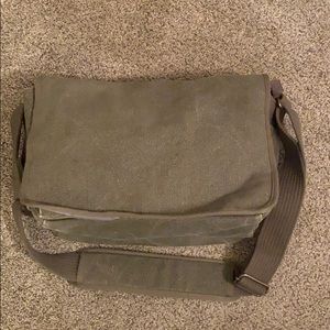 Think Tank Retrospective 30 camera bag